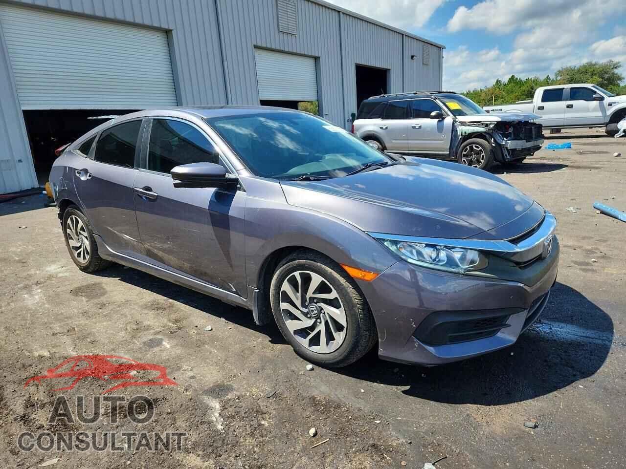 HONDA CIVIC 2018 - 19XFC2F77JE041249