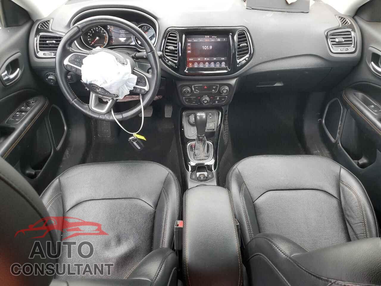 JEEP COMPASS 2021 - 3C4NJDCB2MT557041