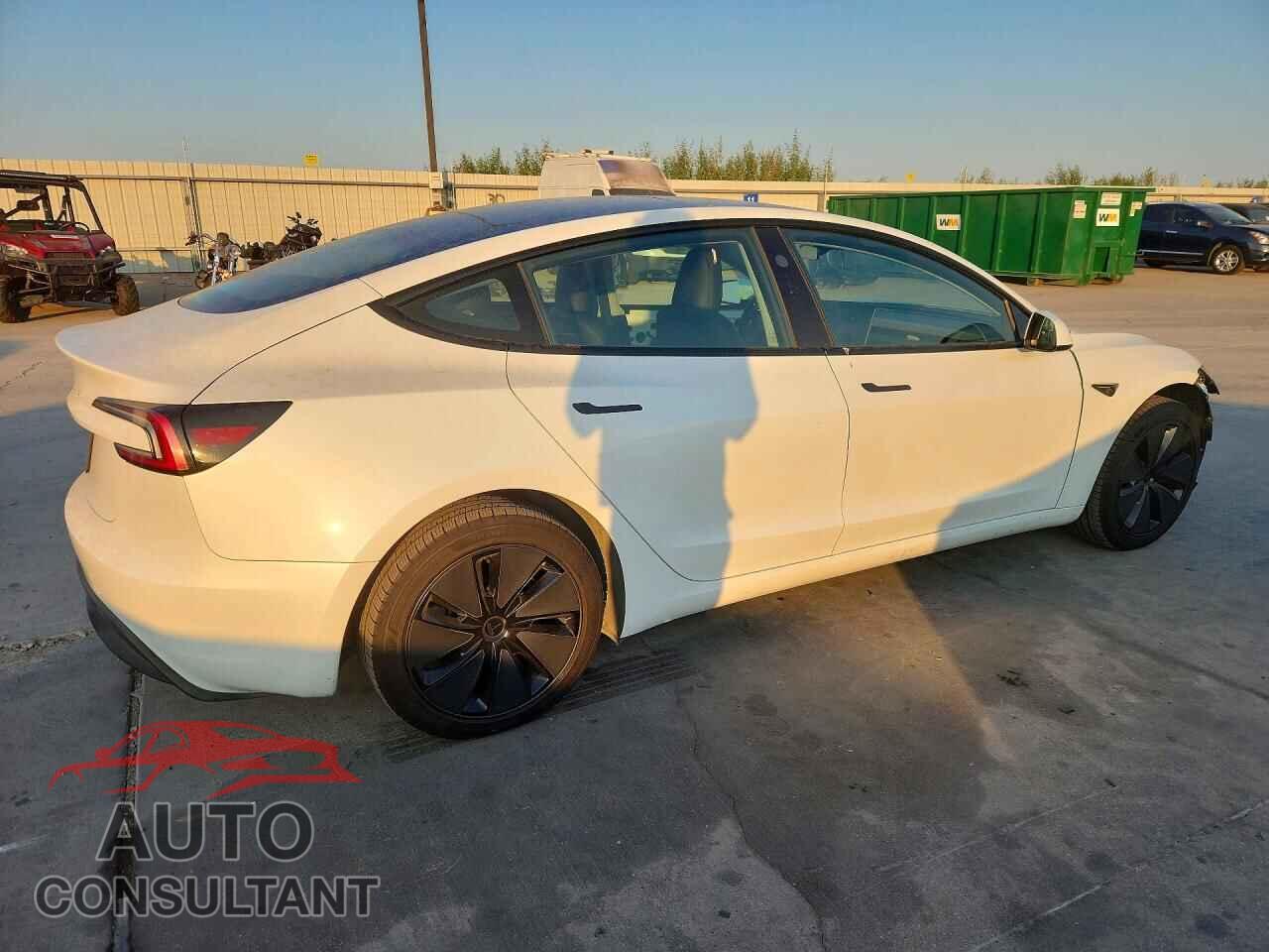 TESLA MODEL 3 2025 - 5YJ3E1EA5SF982957