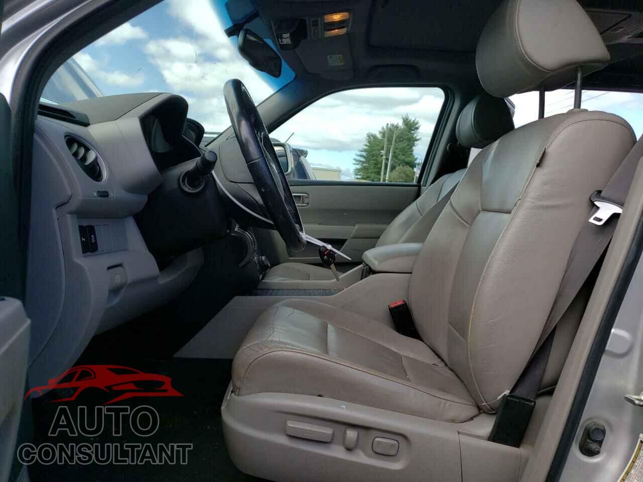 HONDA PILOT 2014 - 5FNYF4H95EB005103