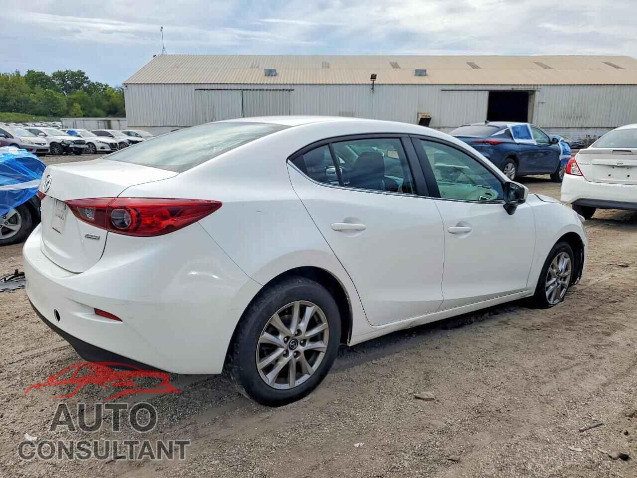 MAZDA 3 2018 - 3MZBN1U76JM231973