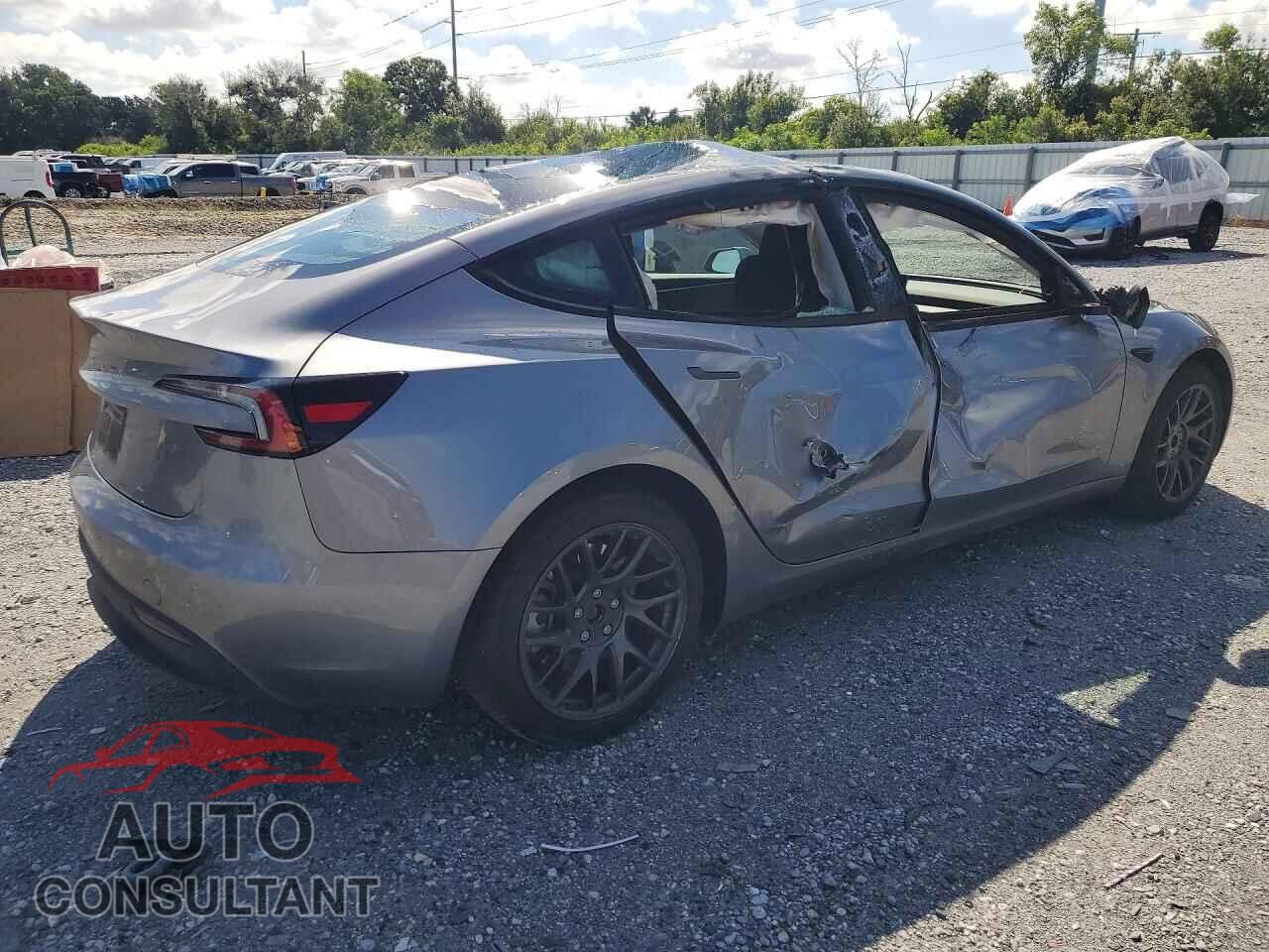 TESLA MODEL 3 2025 - 5YJ3E1EA6SF885542