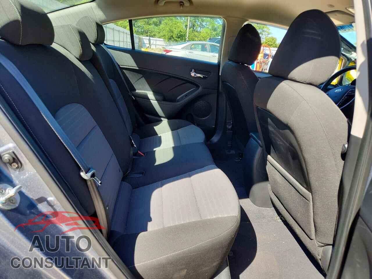 KIA FORTE 2017 - 3KPFL4A74HE121654