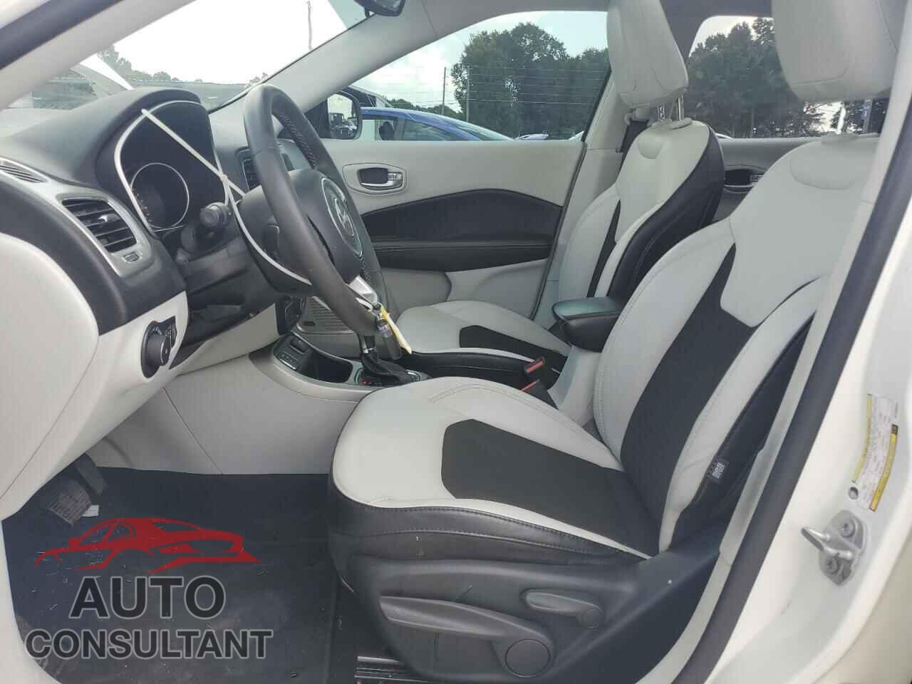JEEP COMPASS 2021 - 3C4NJCBB3MT556024