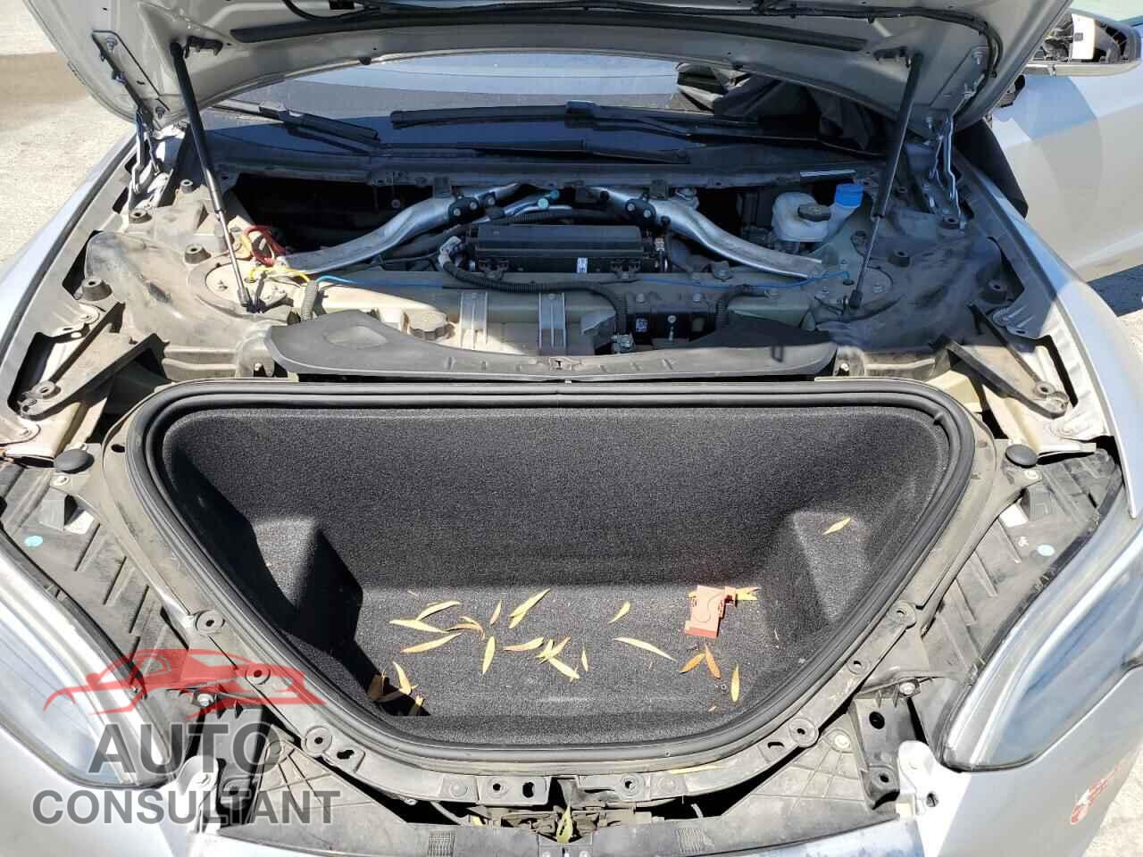 TESLA MODEL S 2018 - 5YJSA1E21JF271352