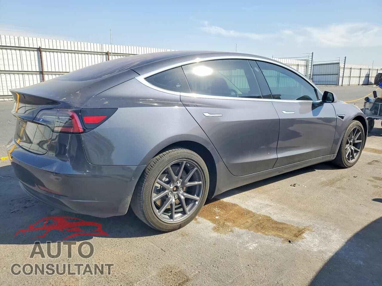 TESLA MODEL 3 2018 - 5YJ3E1EAXJF153493