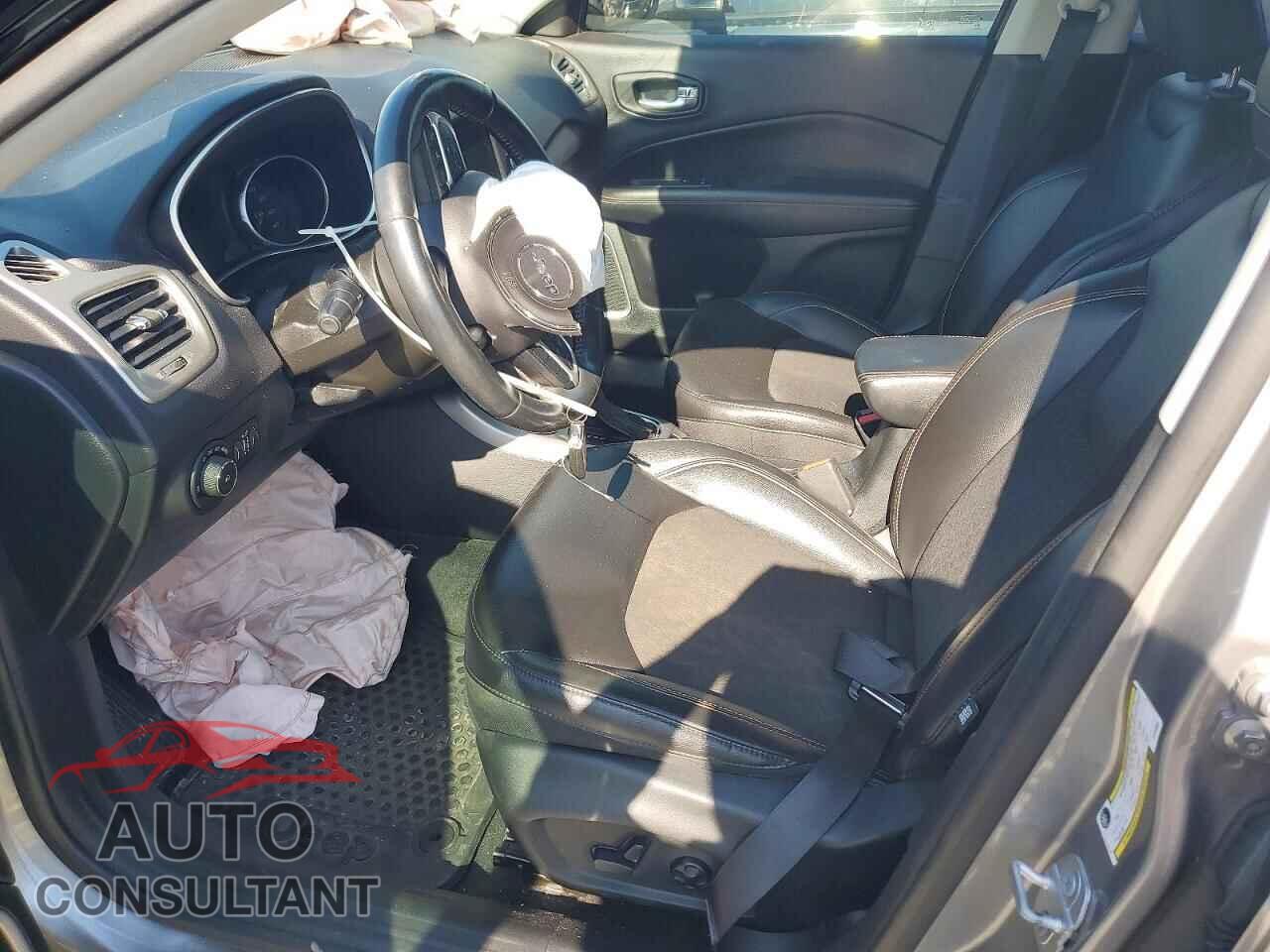 JEEP COMPASS 2018 - 3C4NJDBB1JT200902