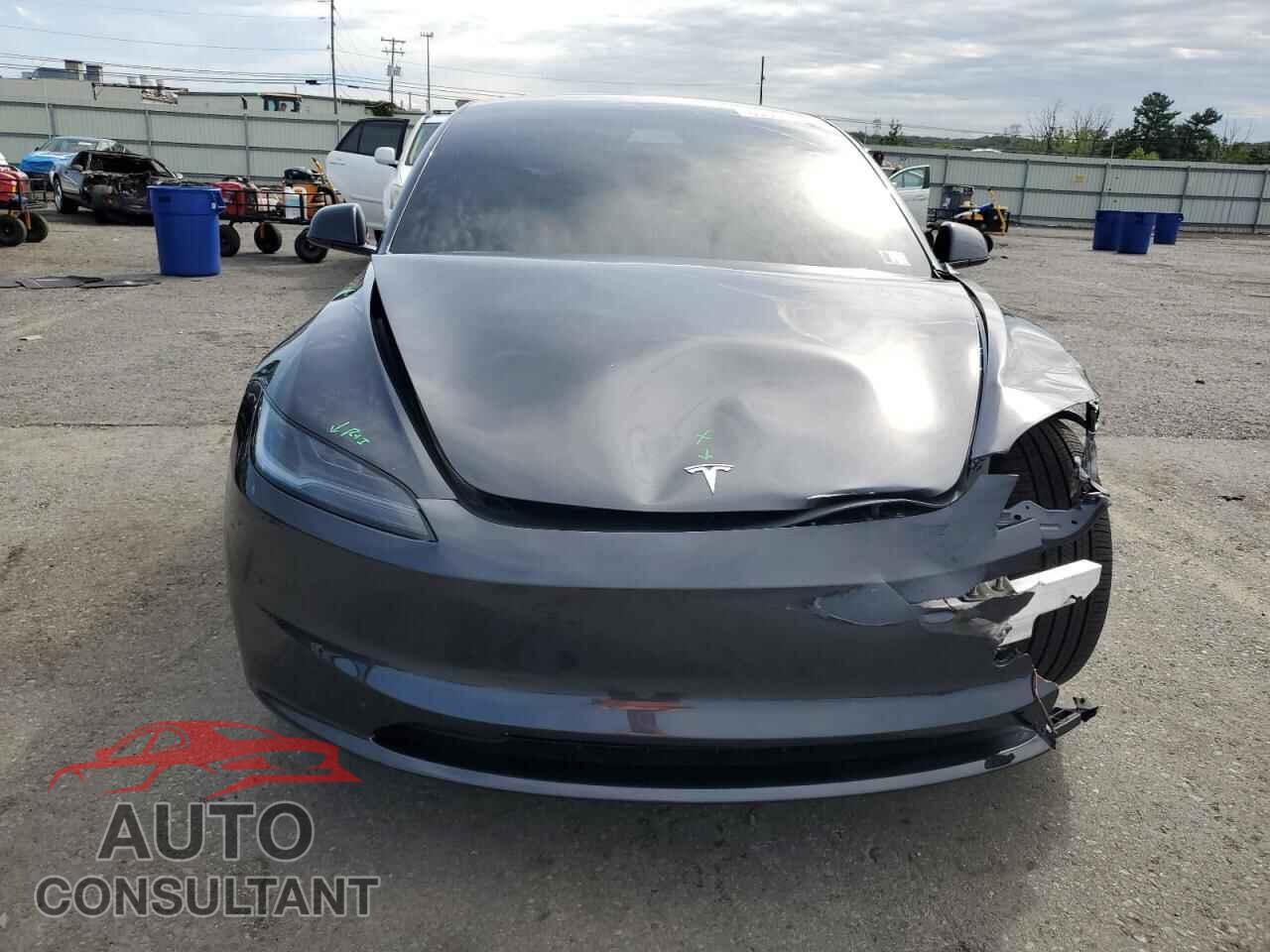 TESLA MODEL 3 2025 - 5YJ3E1EA2SF975092