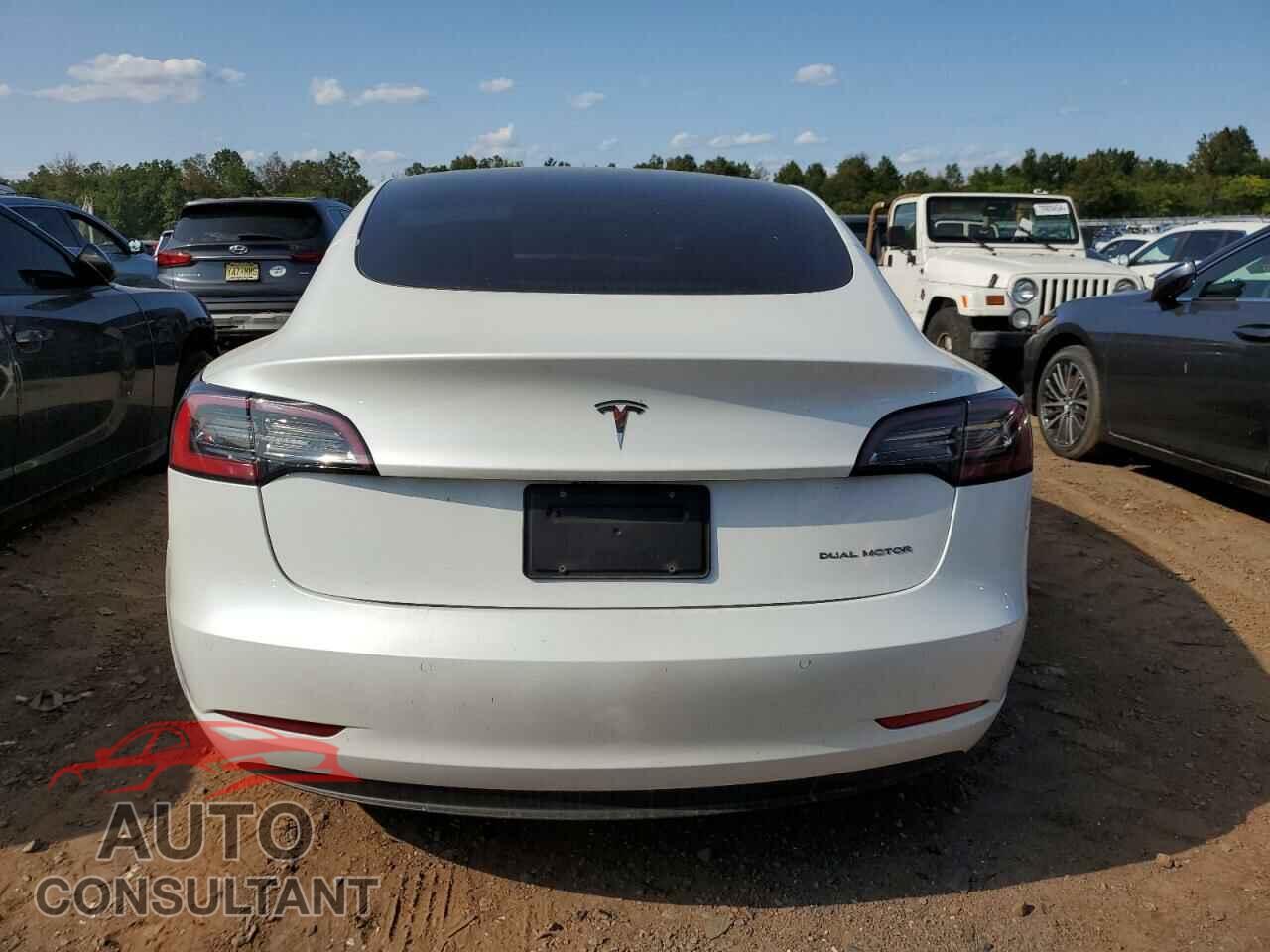 TESLA MODEL 3 2021 - 5YJ3E1EBXMF979130