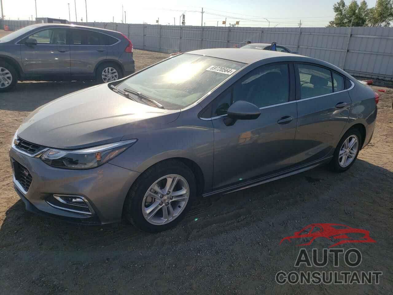 CHEVROLET CRUZE 2018 - 1G1BE5SM3J7148295