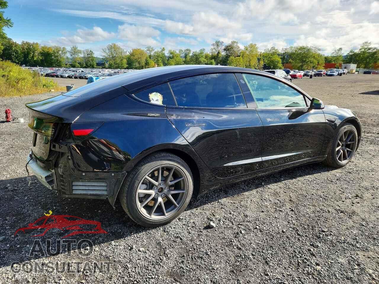 TESLA MODEL 3 2021 - 5YJ3E1EB0MF992565