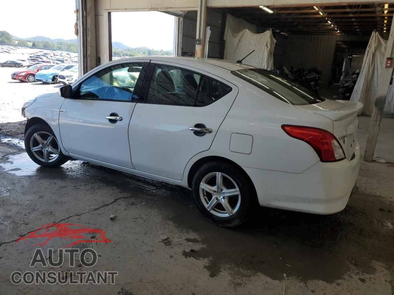NISSAN VERSA 2019 - 3N1CN7AP3KL841015