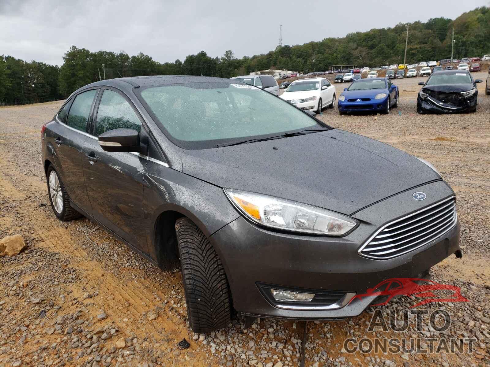 FORD FOCUS 2017 - 1FADP3J22HL240987
