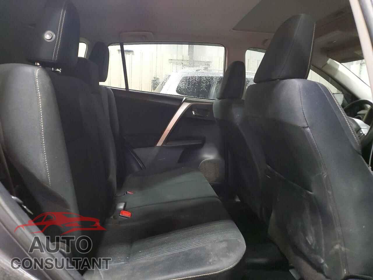 TOYOTA RAV4 2015 - JTMRFREV2FD115537