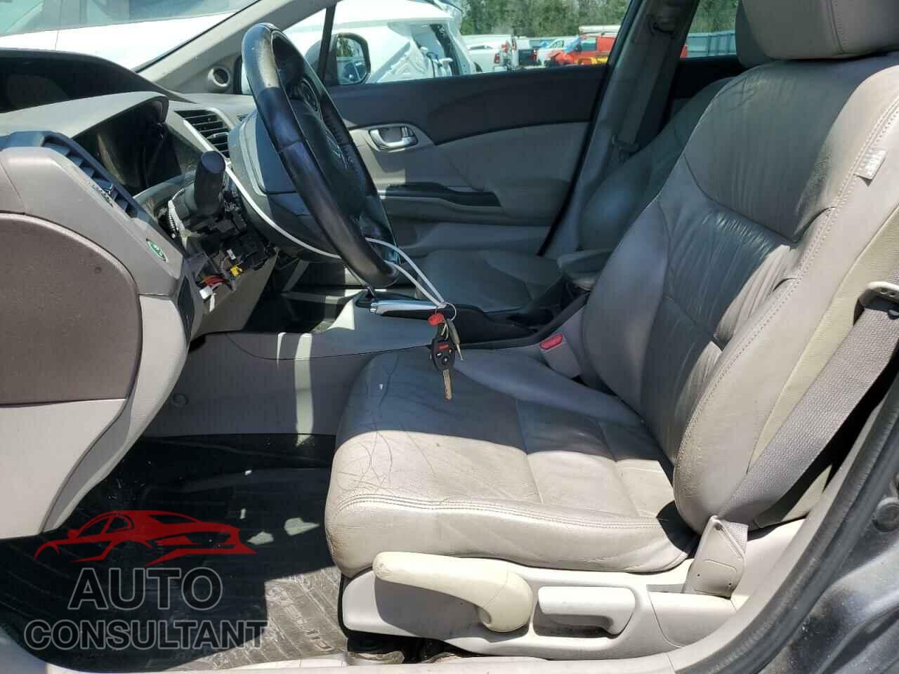 HONDA CIVIC 2012 - 2HGFB2F98CH556970