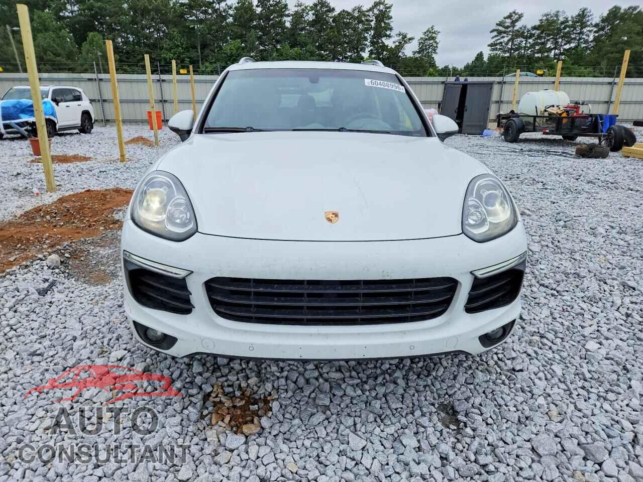 PORSCHE CAYENNE 2016 - WP1AA2A28GKA36027
