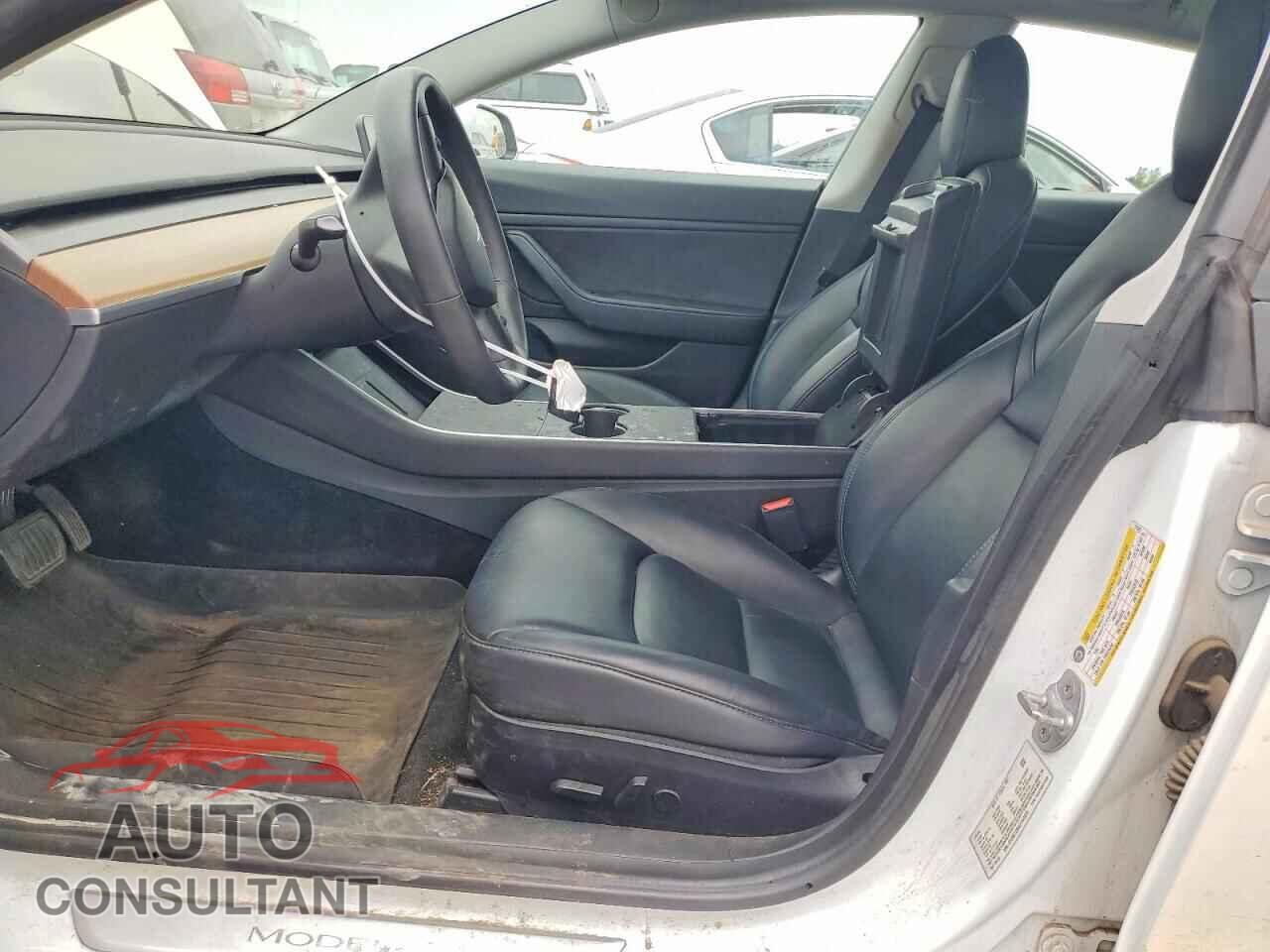 TESLA MODEL 3 2020 - 5YJ3E1EB4LF741675