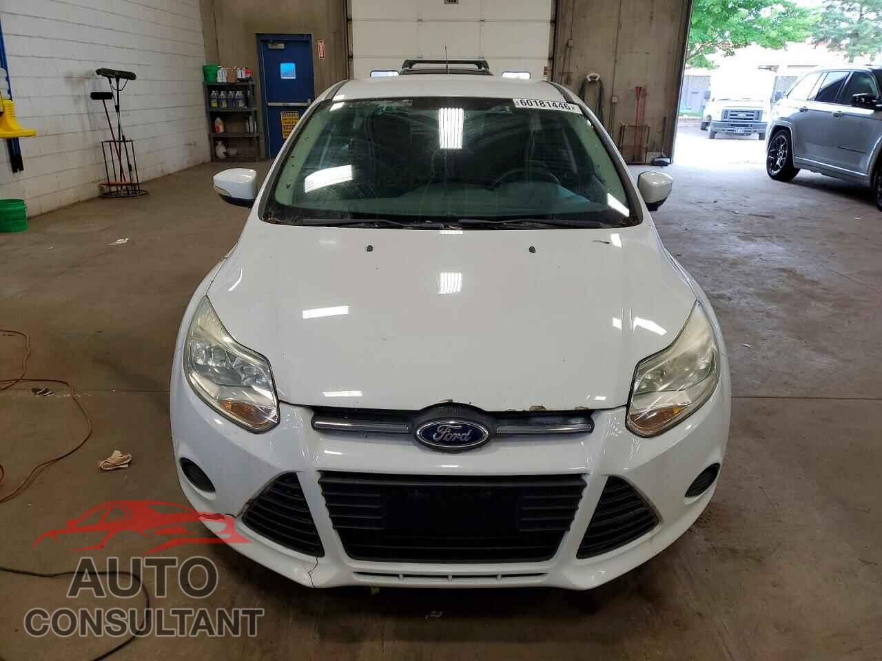FORD FOCUS 2014 - 1FADP3K29EL452893