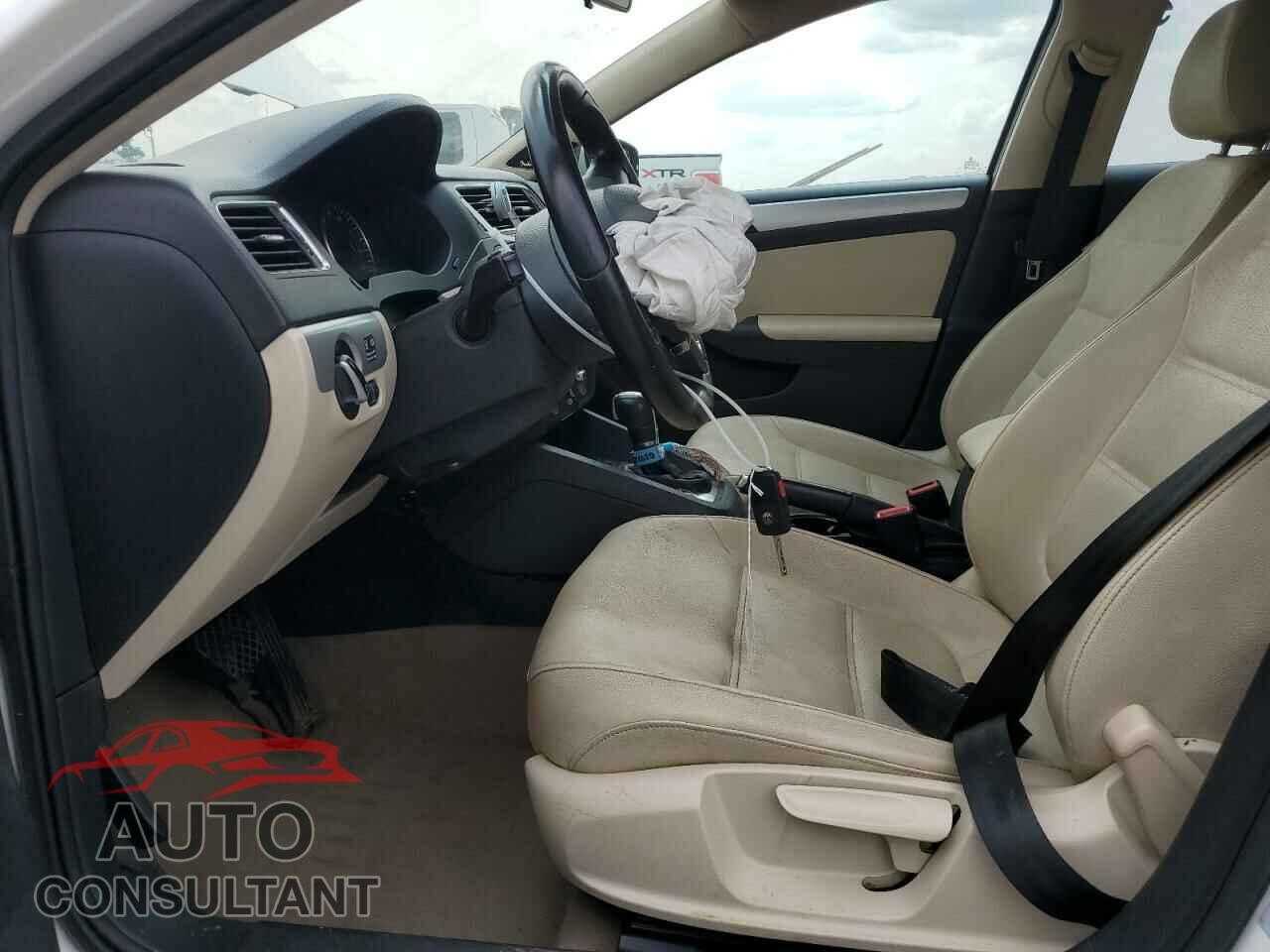 VOLKSWAGEN JETTA 2012 - 3VWLL7AJ0CM388575