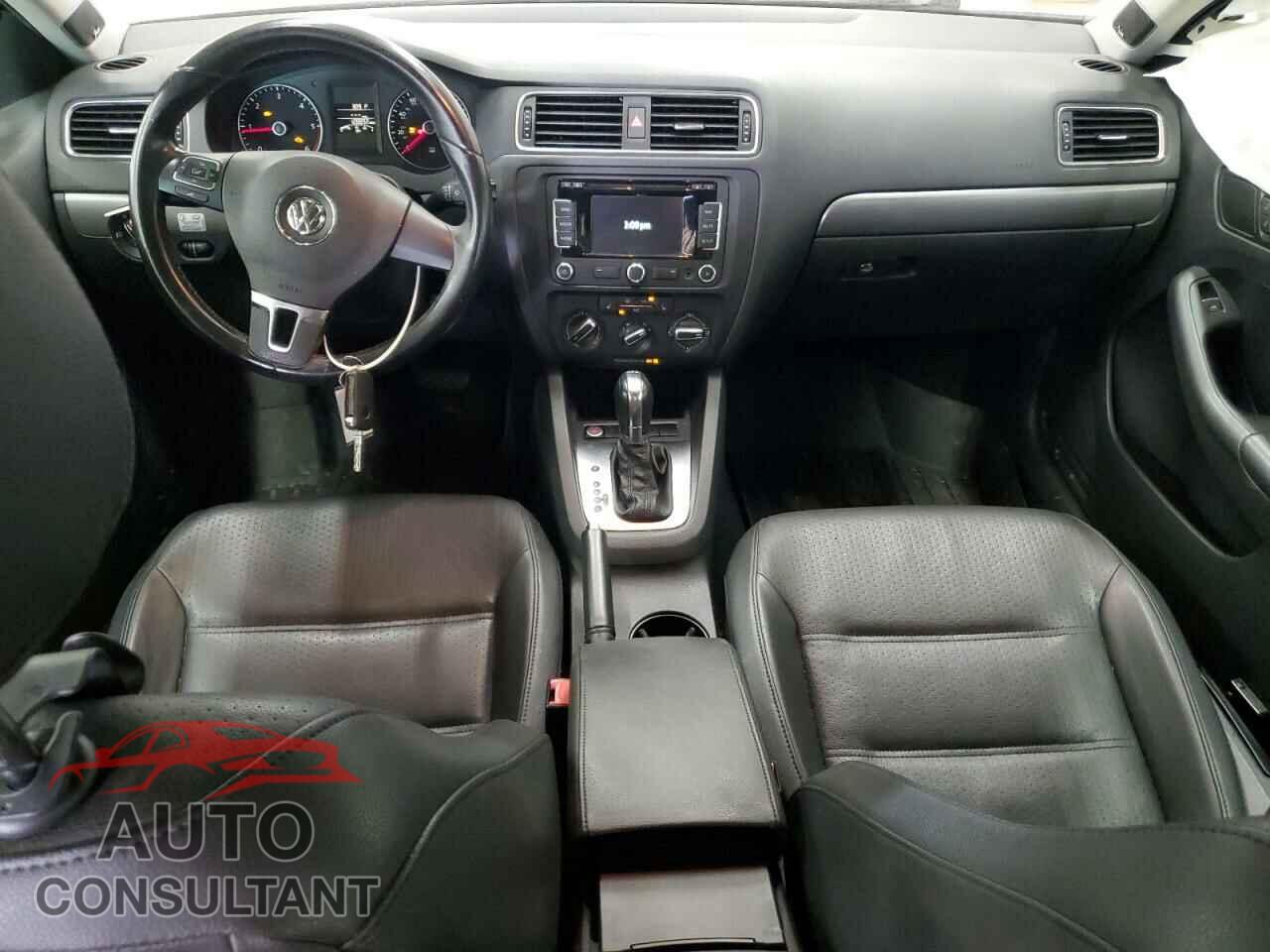 VOLKSWAGEN JETTA 2014 - 3VWLL7AJ9EM261908