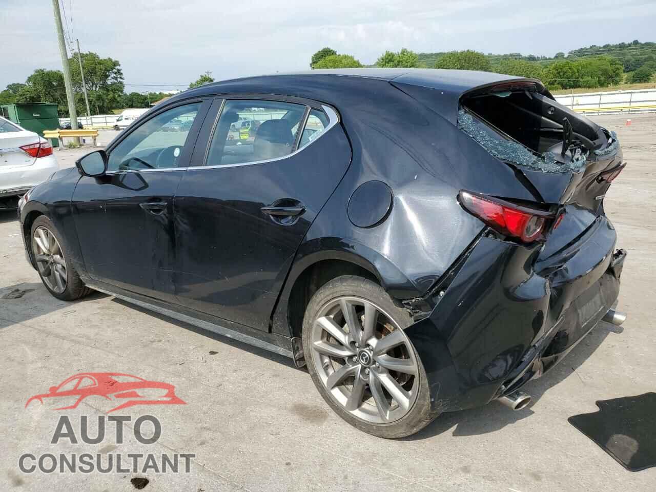 MAZDA 3 2021 - JM1BPAKL2M1330403