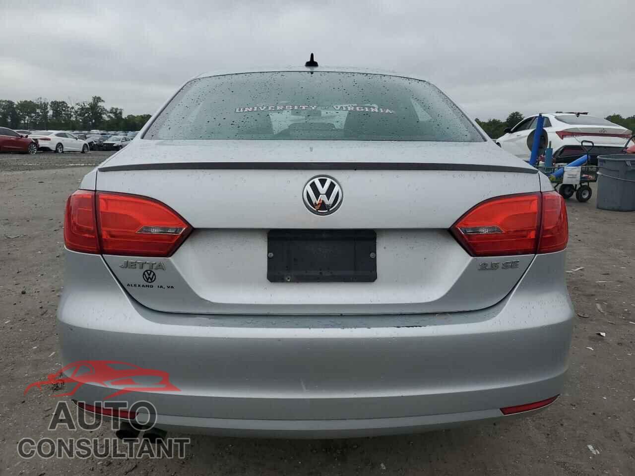VOLKSWAGEN JETTA 2013 - 3VWDP7AJ8DM377432
