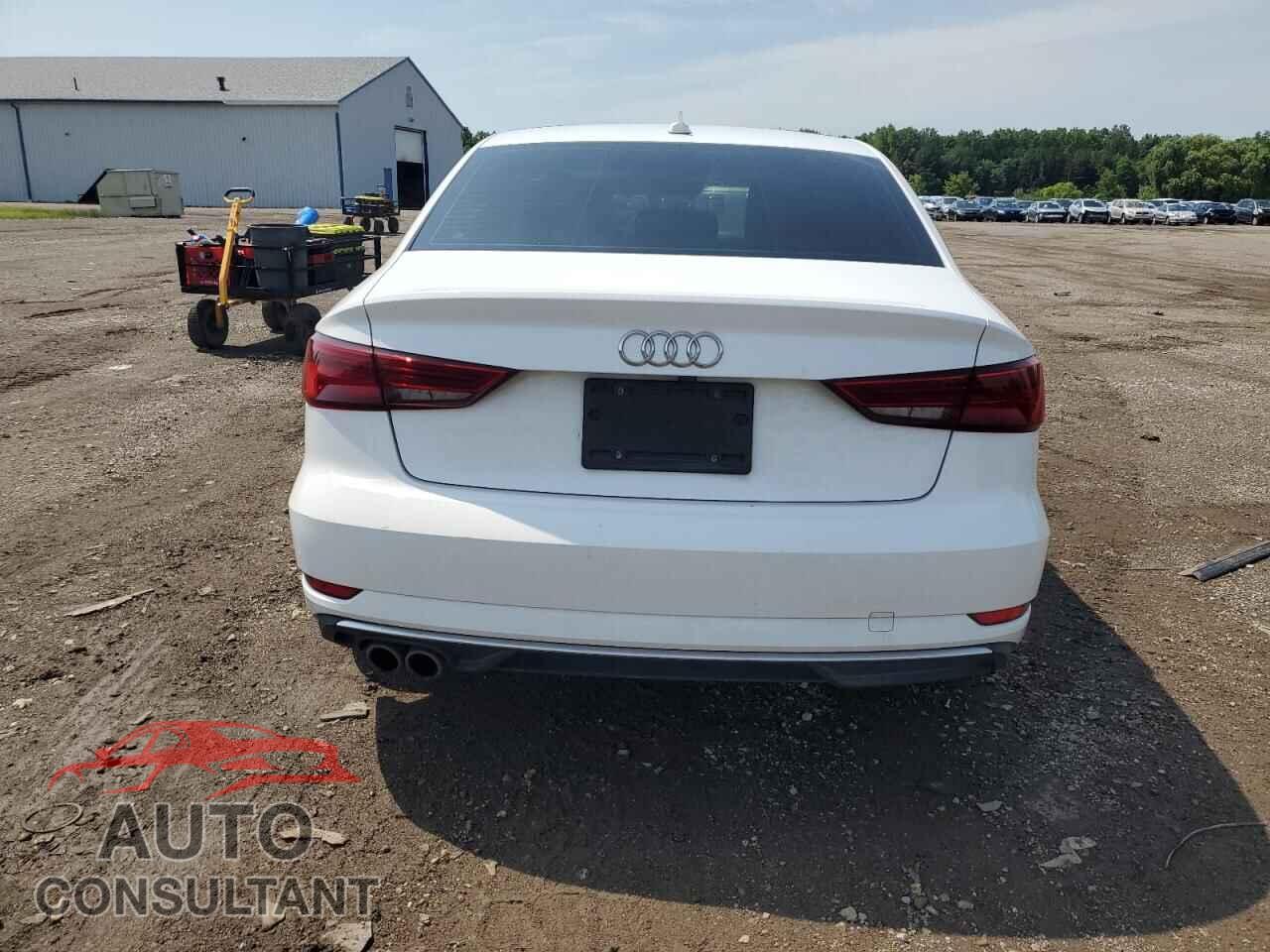 AUDI A3 2018 - WAUAUGFF4J1017177