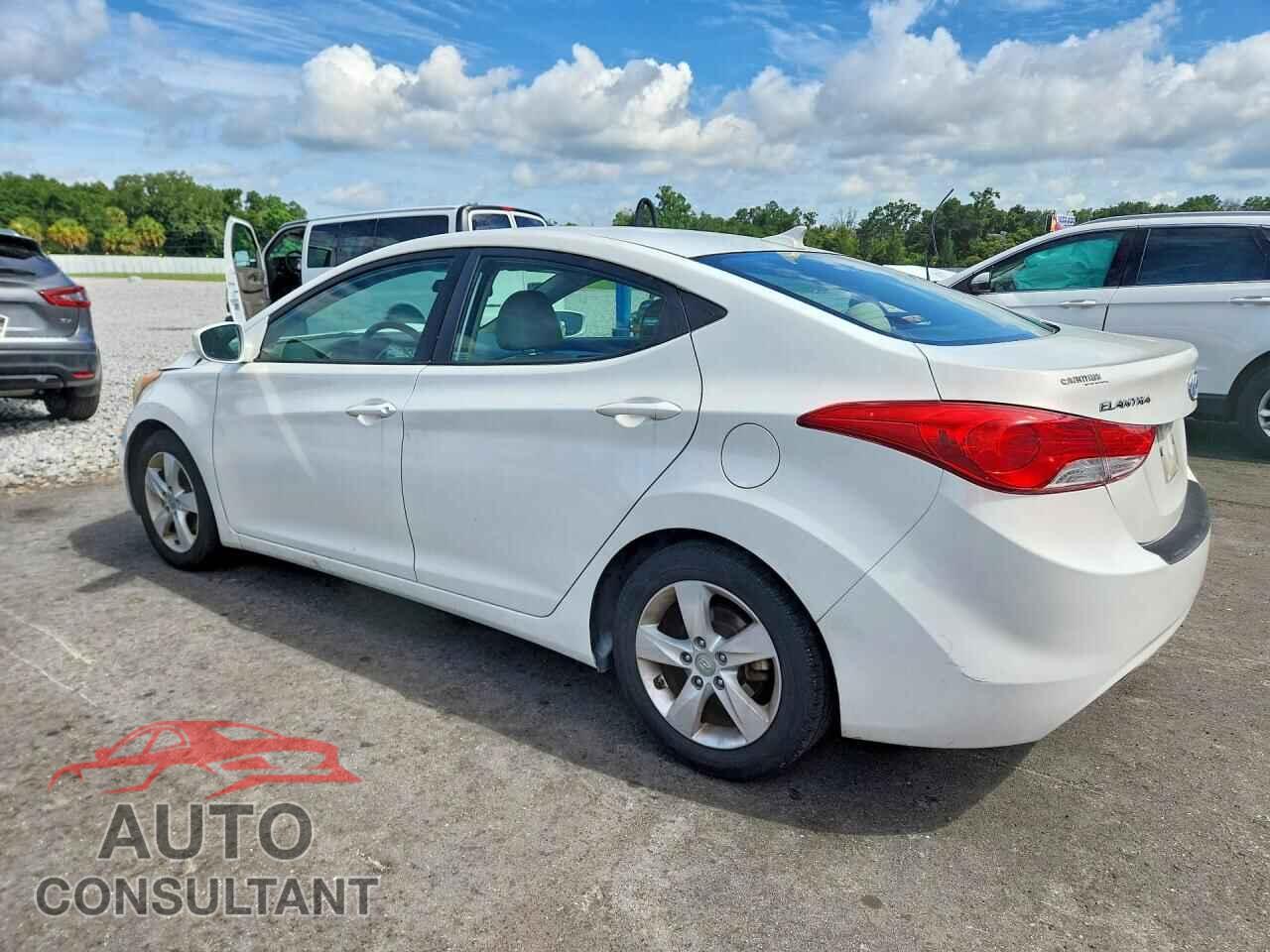 HYUNDAI ELANTRA 2013 - 5NPDH4AE2DH255592