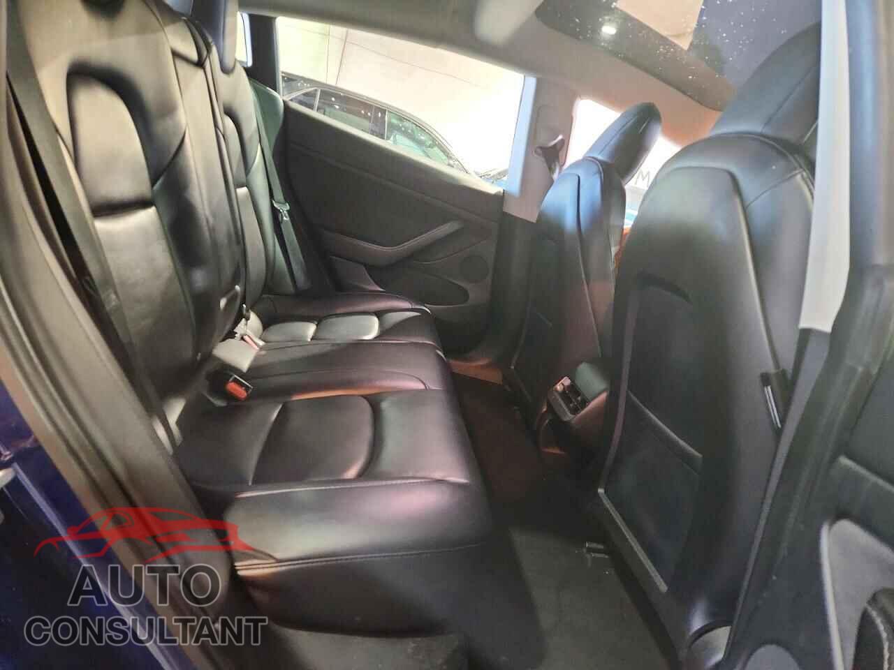 TESLA MODEL 3 2022 - 5YJ3E1EA7NF287366