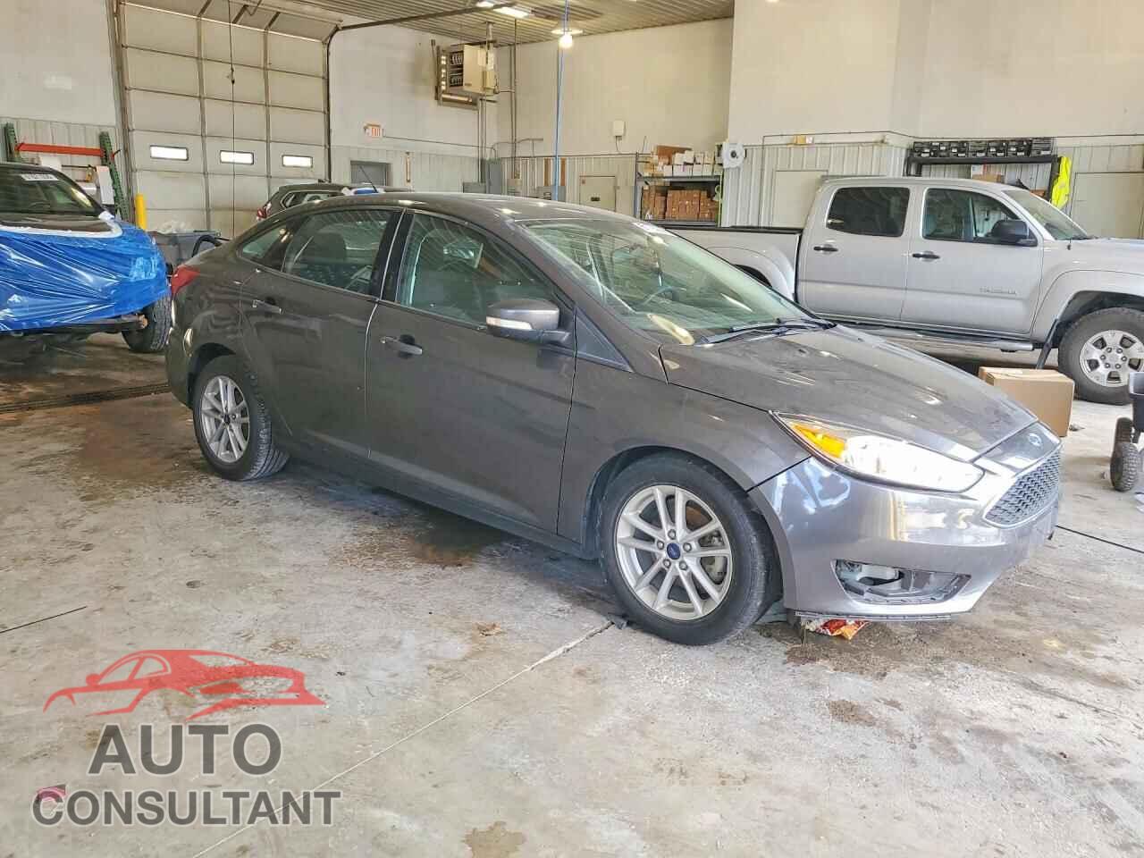 FORD FOCUS 2017 - 1FADP3F21HL318975