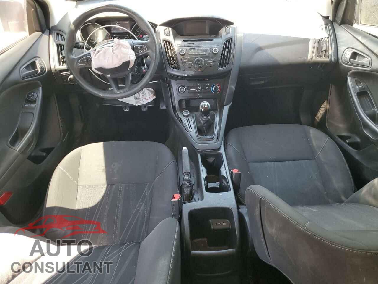 FORD FOCUS 2016 - 1FADP3E22GL395757