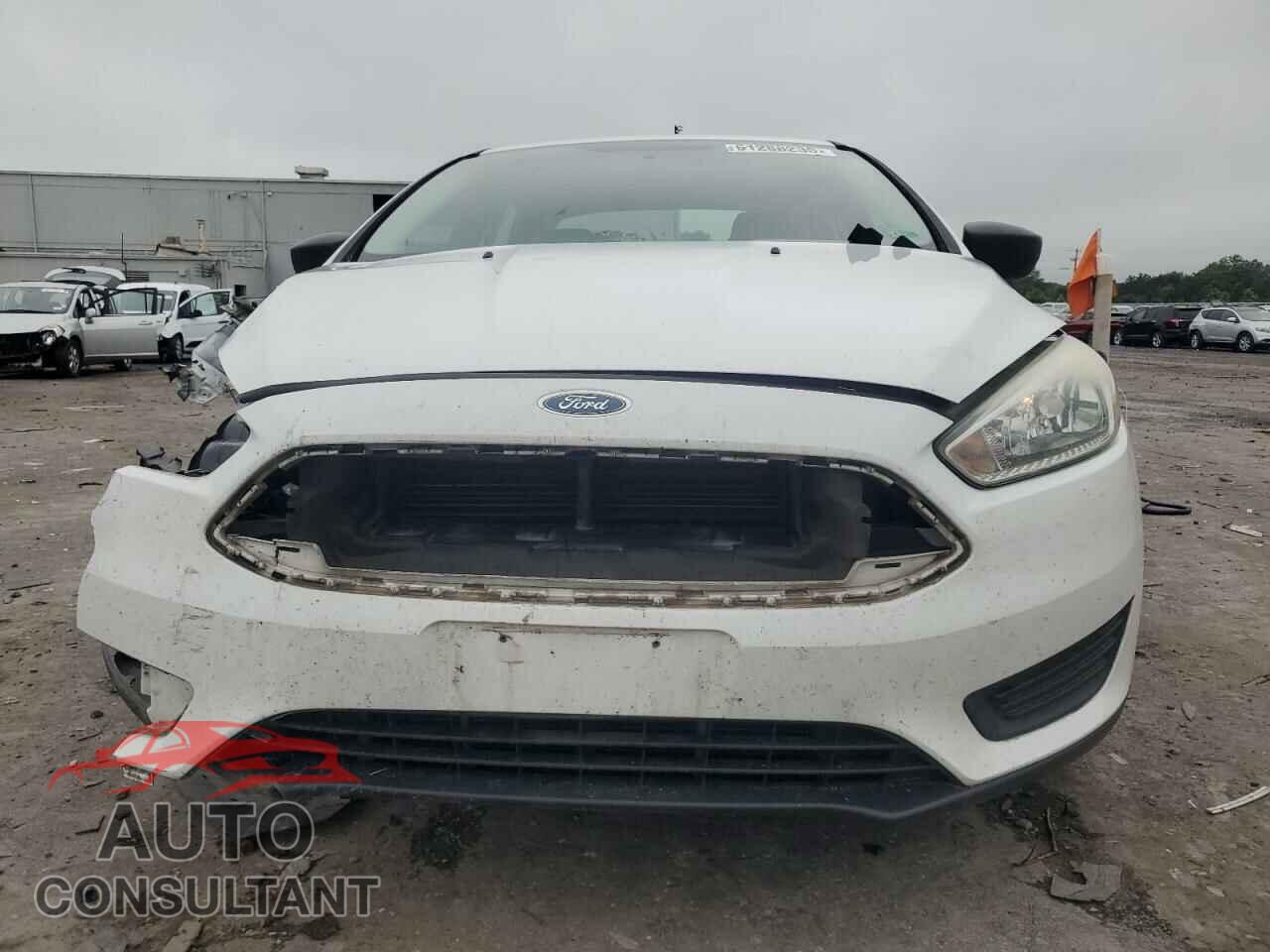FORD FOCUS 2015 - 1FADP3E29FL253274