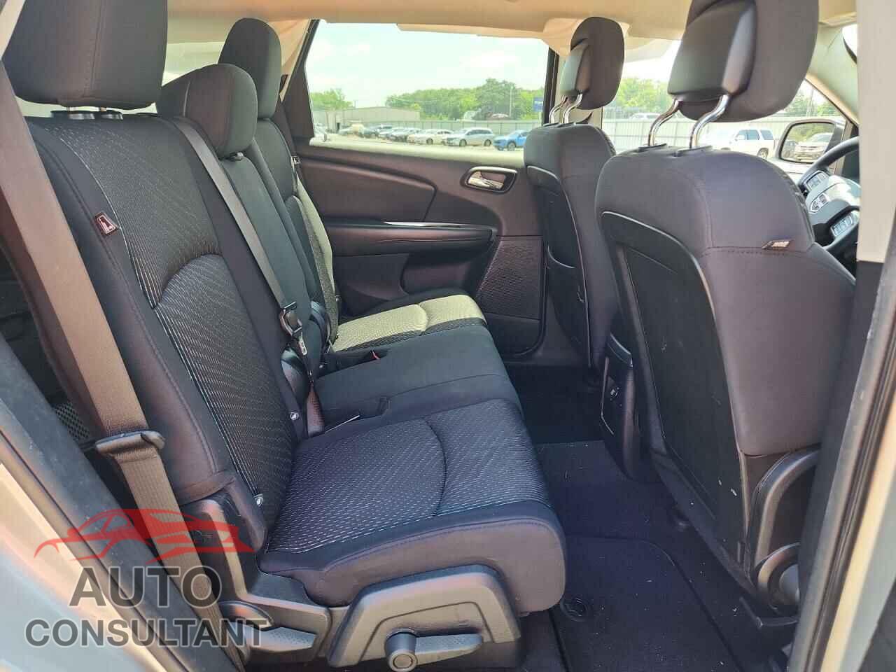 DODGE JOURNEY 2013 - 3C4PDCBG5DT500498
