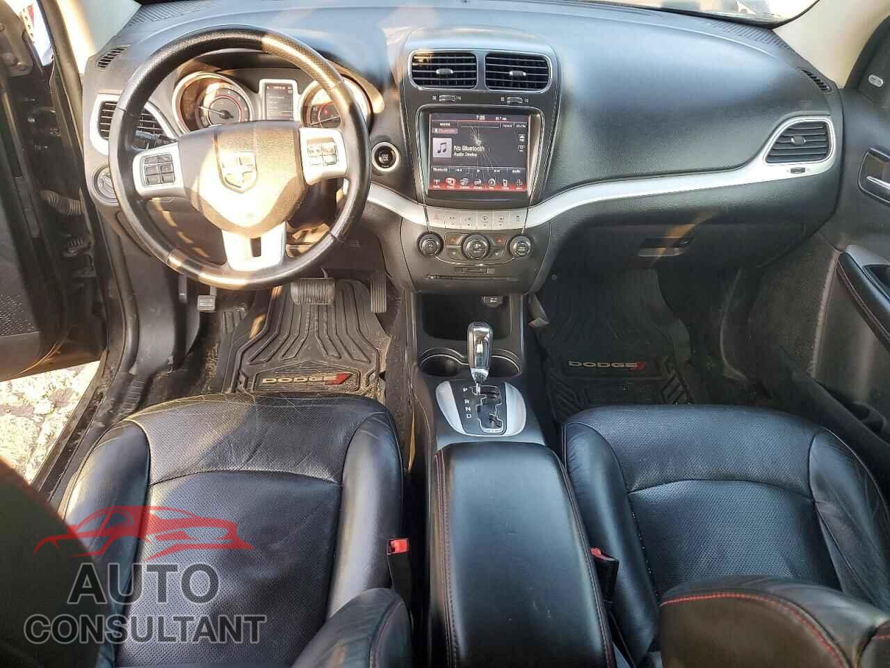 DODGE JOURNEY 2015 - 3C4PDCEG7FT686740