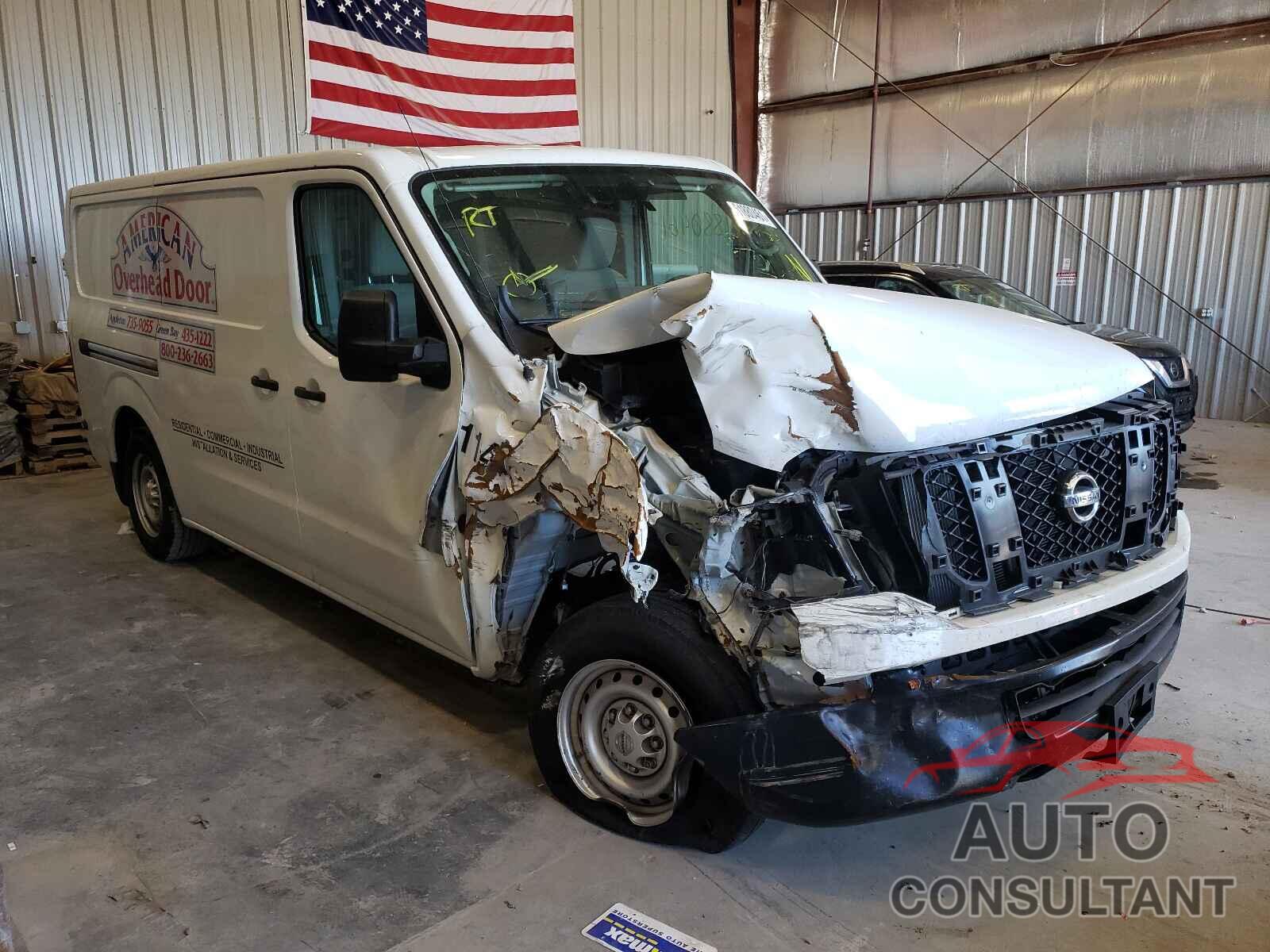 NISSAN NV 2017 - 1N6BF0KY5HN810830