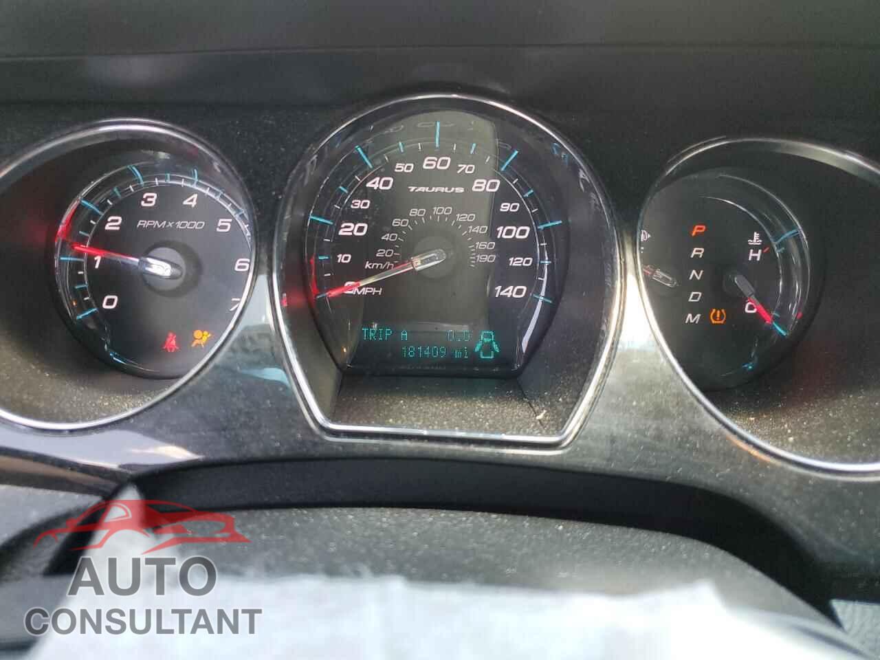 FORD TAURUS 2011 - 1FAHP2FW1BG176769