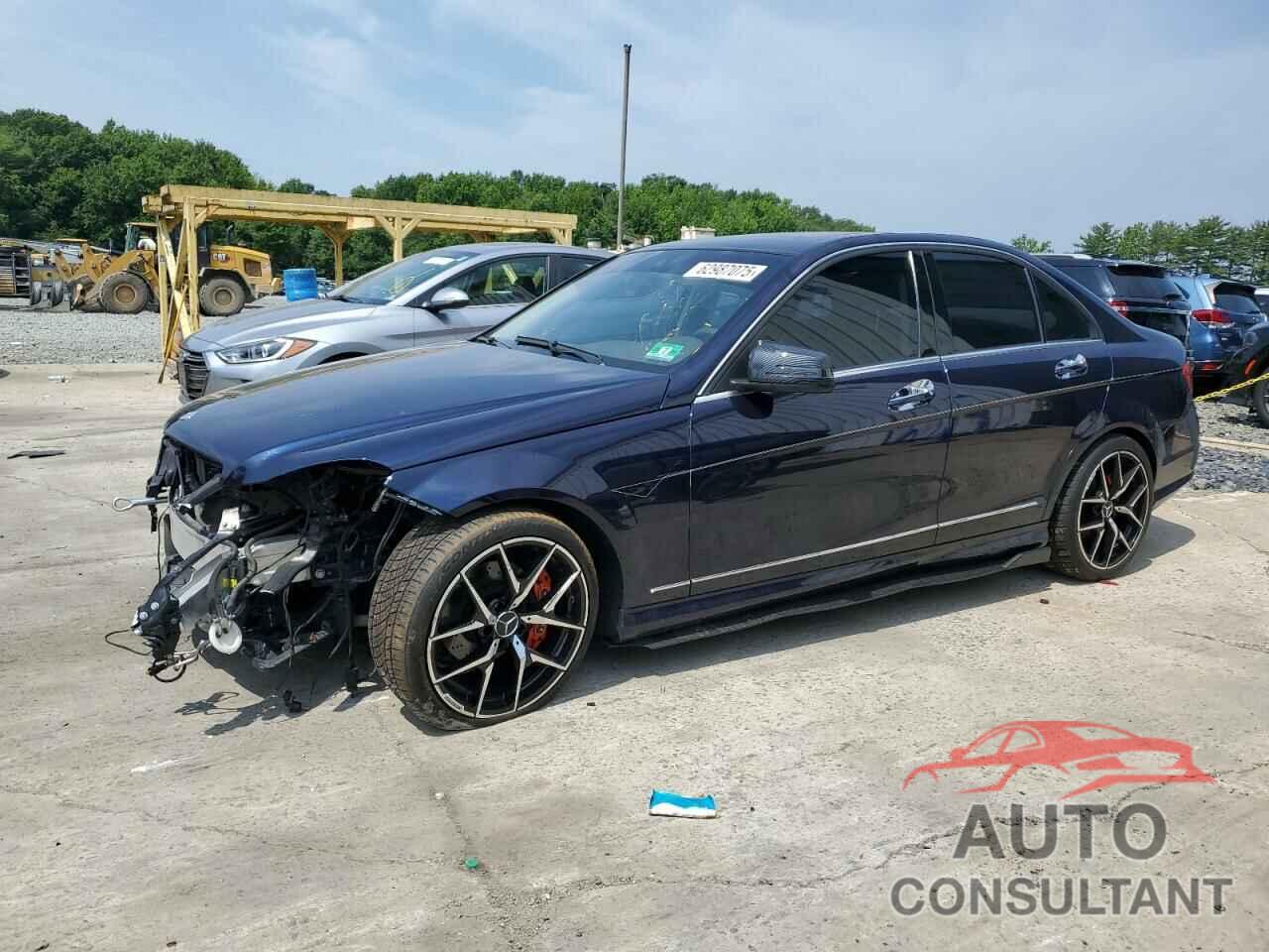 MERCEDES-BENZ C-CLASS 2012 - WDDGF8BB4CR230043