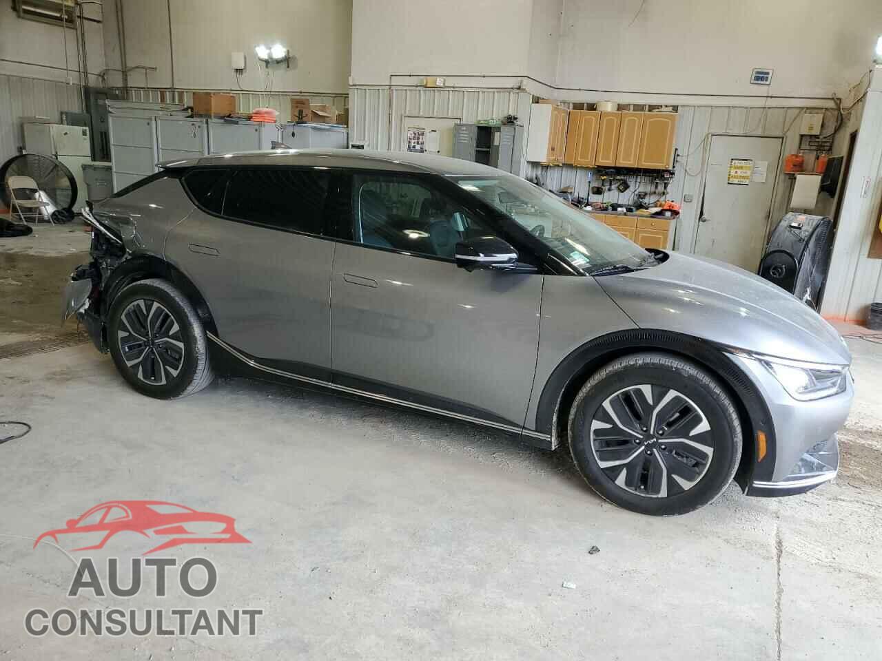 KIA EV6 LIGHT 2023 - KNDC3DLC8P5122765