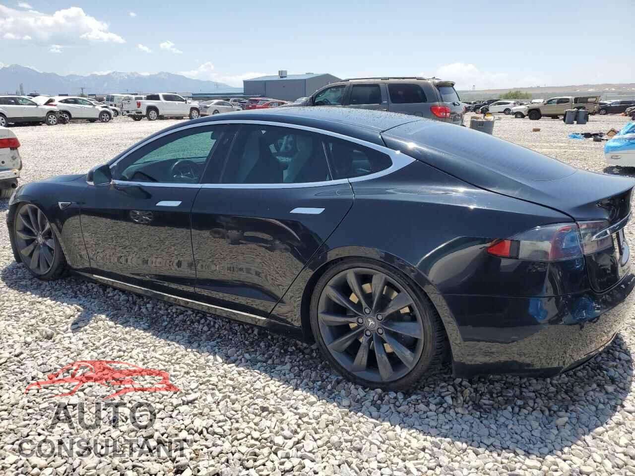 TESLA MODEL S 2017 - 5YJSA1E23HF203001