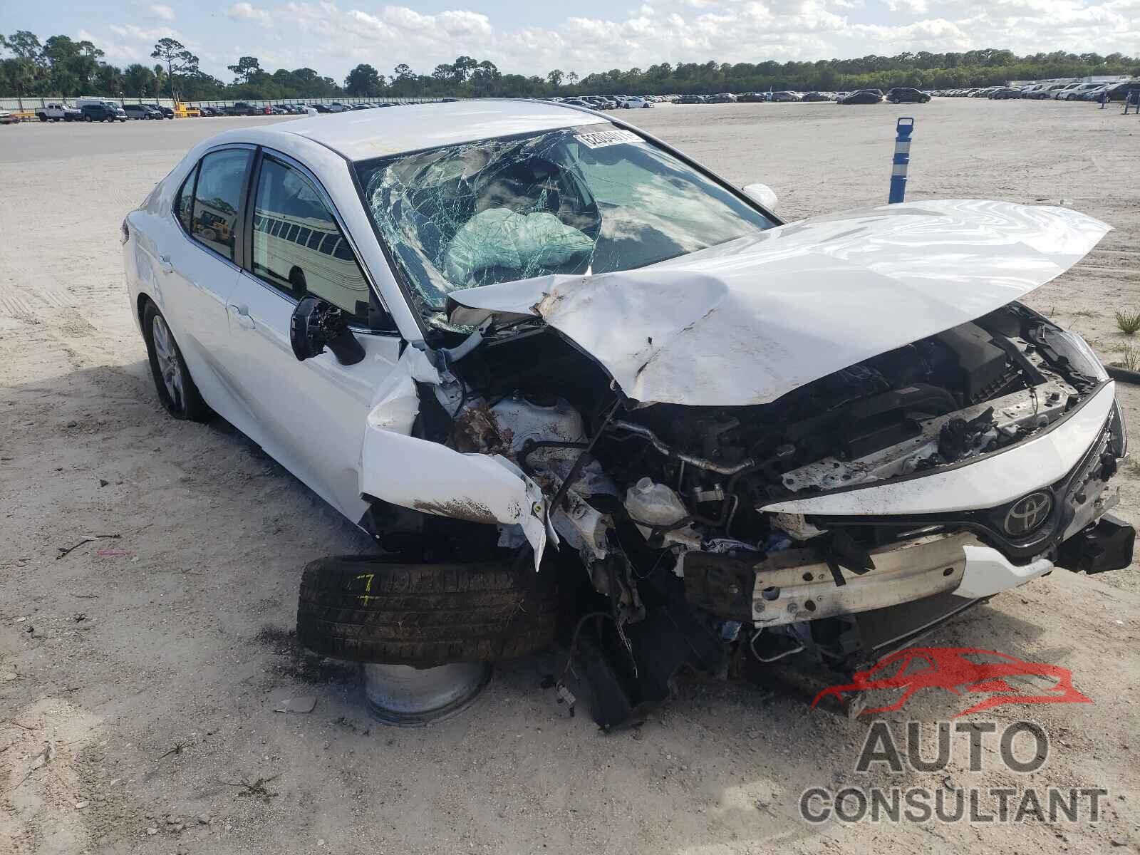 TOYOTA CAMRY 2019 - 4T1B11HK1KU759779