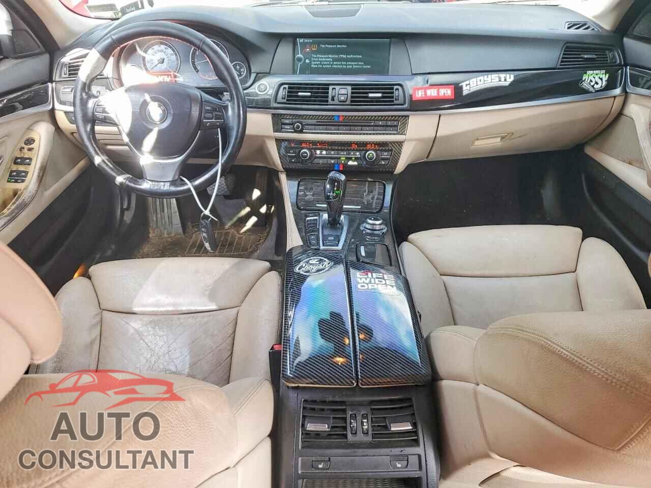 BMW 5 SERIES 2011 - WBAFU7C55BC777464