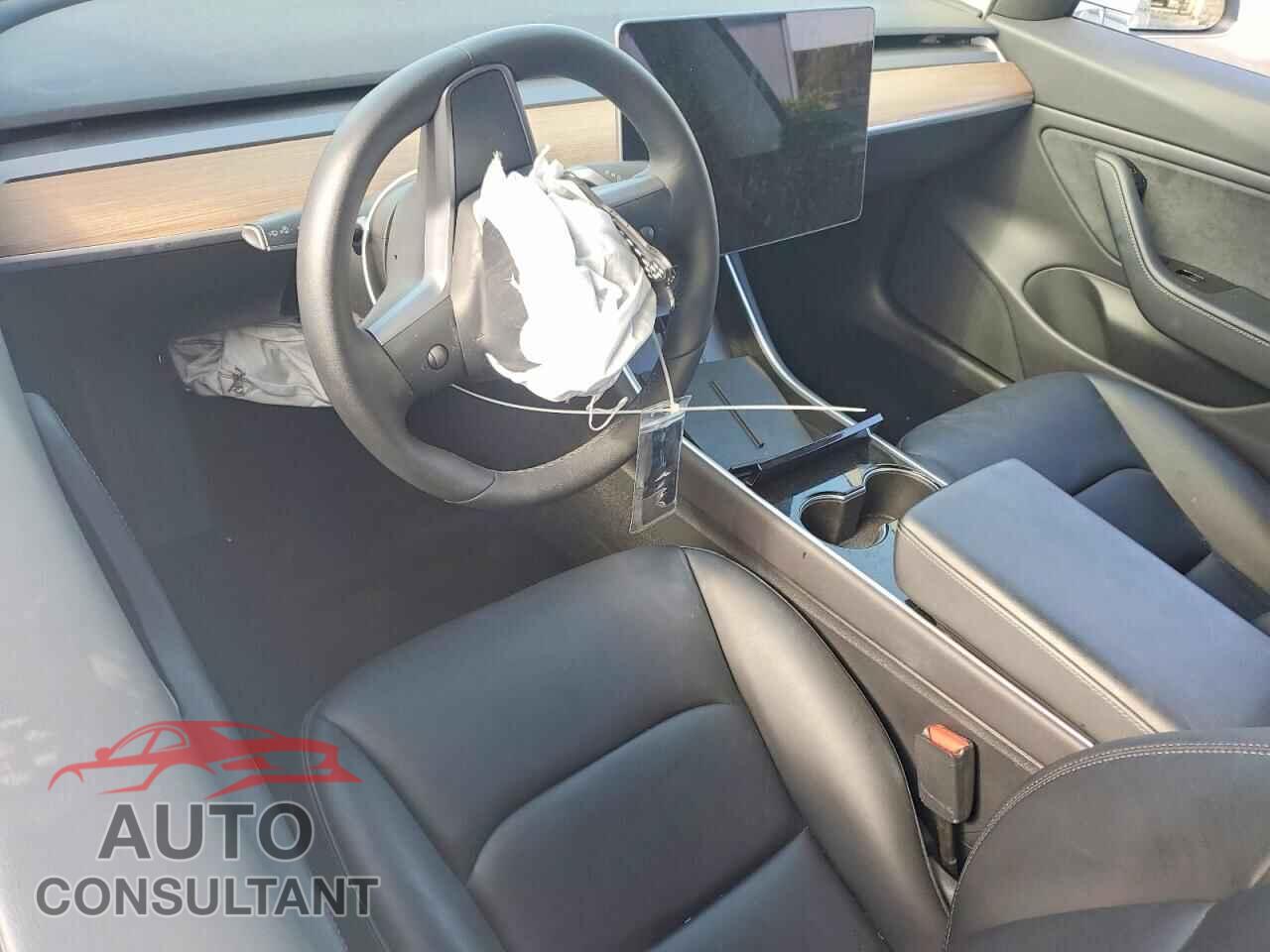 TESLA MODEL 3 2019 - 5YJ3E1EA3KF427375