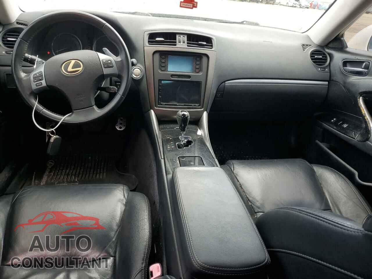 LEXUS IS 2011 - JTHBF5C20B5136540