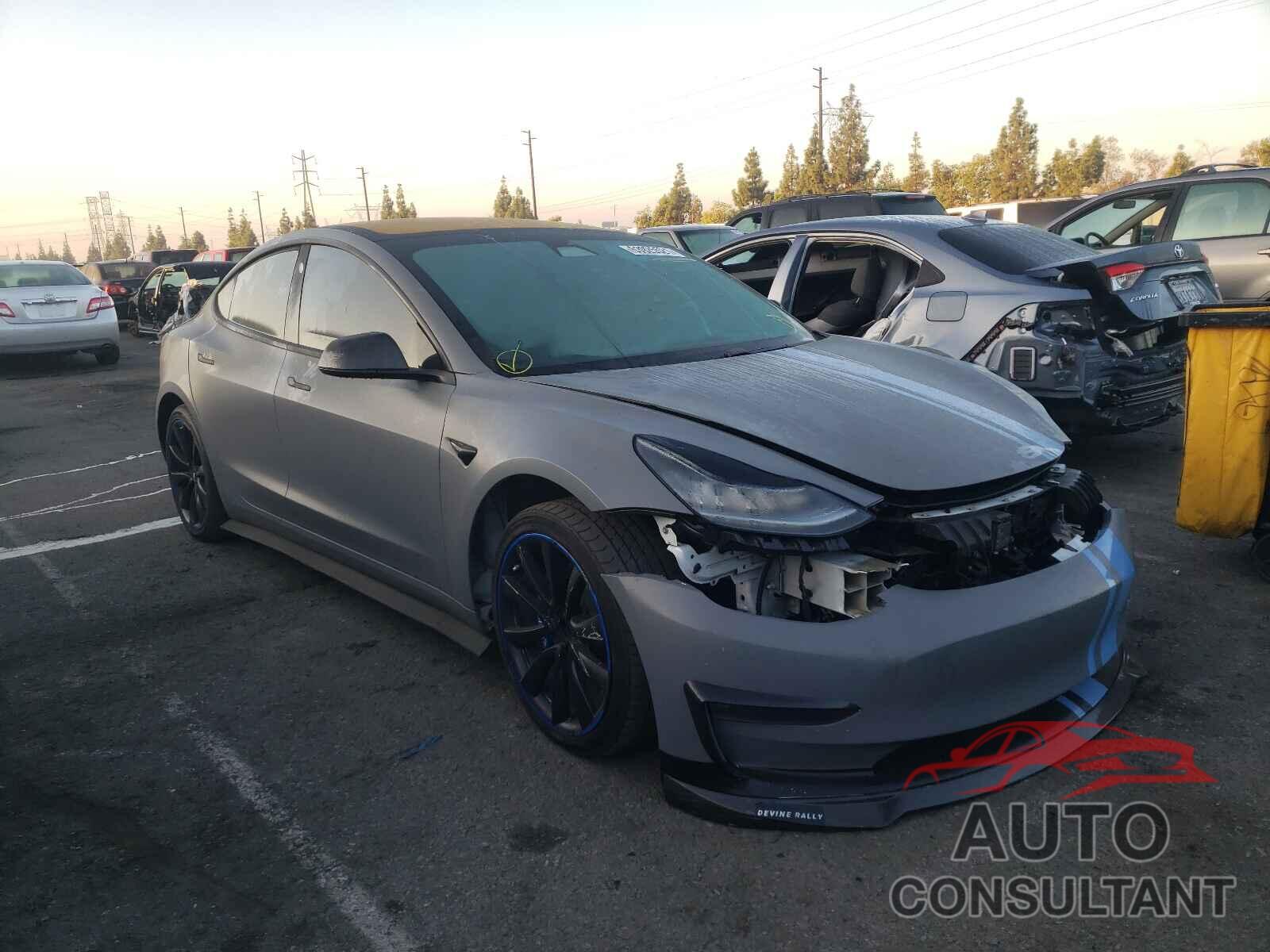 TESLA MODEL 3 2018 - 5YJ3E1EA8JF008355
