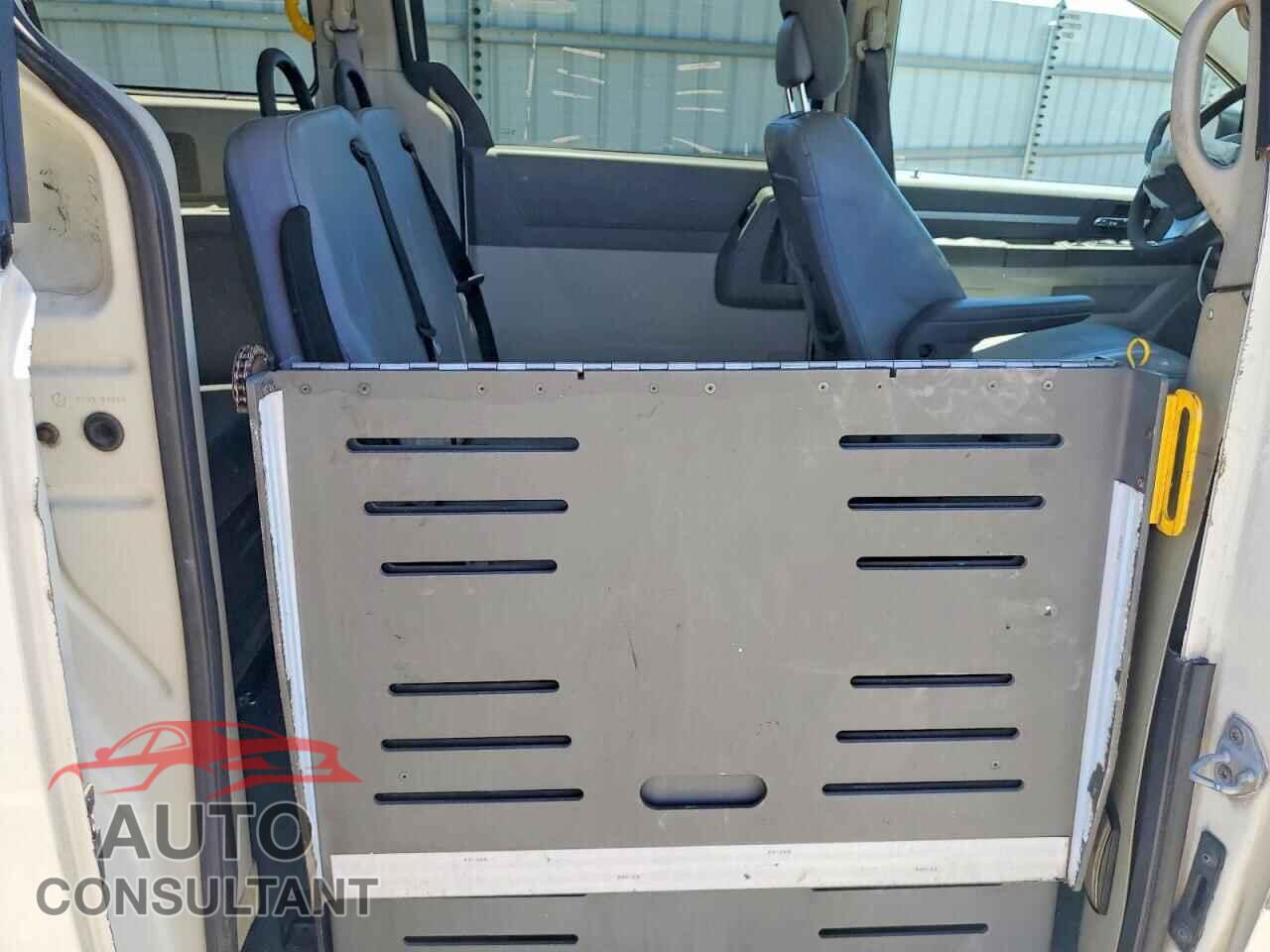 DODGE CARAVAN 2010 - 2D4RN4DEXAR455020