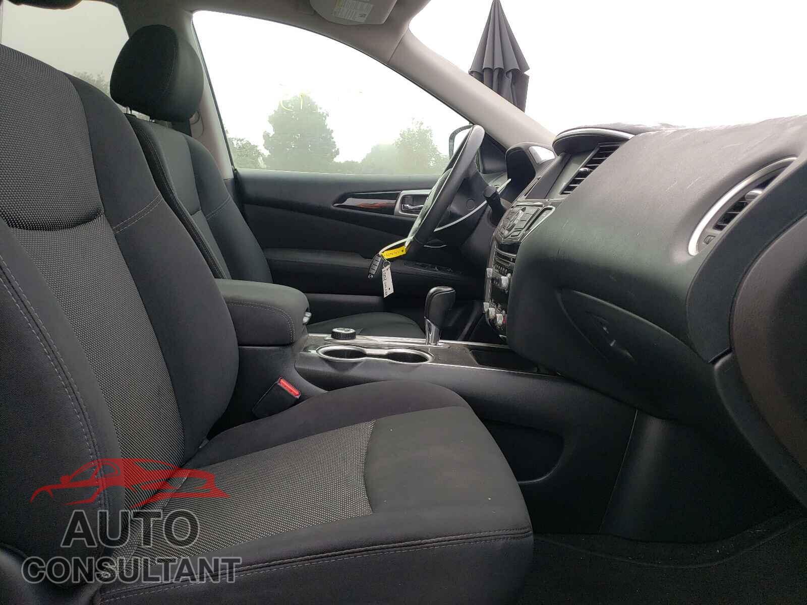 NISSAN PATHFINDER 2017 - 5N1DR2MM2HC656593