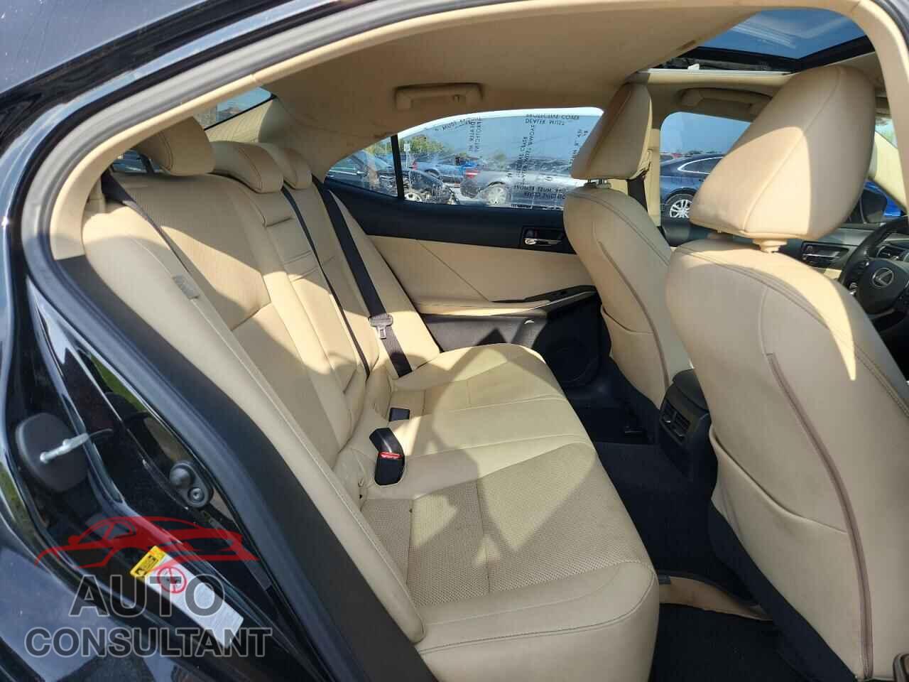 LEXUS IS 2014 - JTHCE1D20E5001576