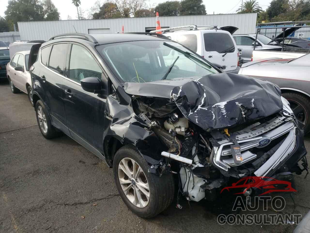 FORD ESCAPE 2017 - 1FMCU0GD8HUC38785