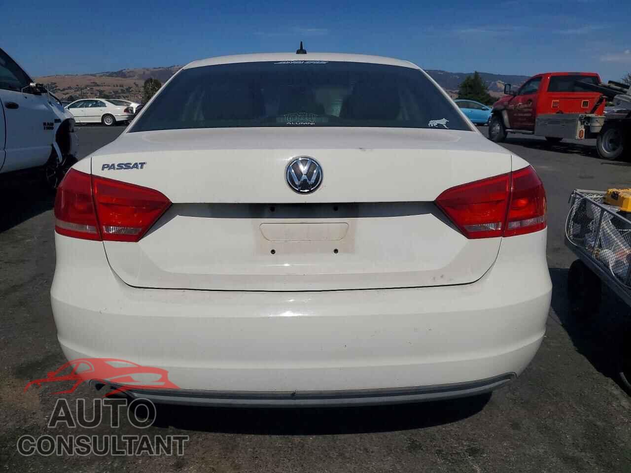VOLKSWAGEN PASSAT 2012 - 1VWAP7A34CC083532