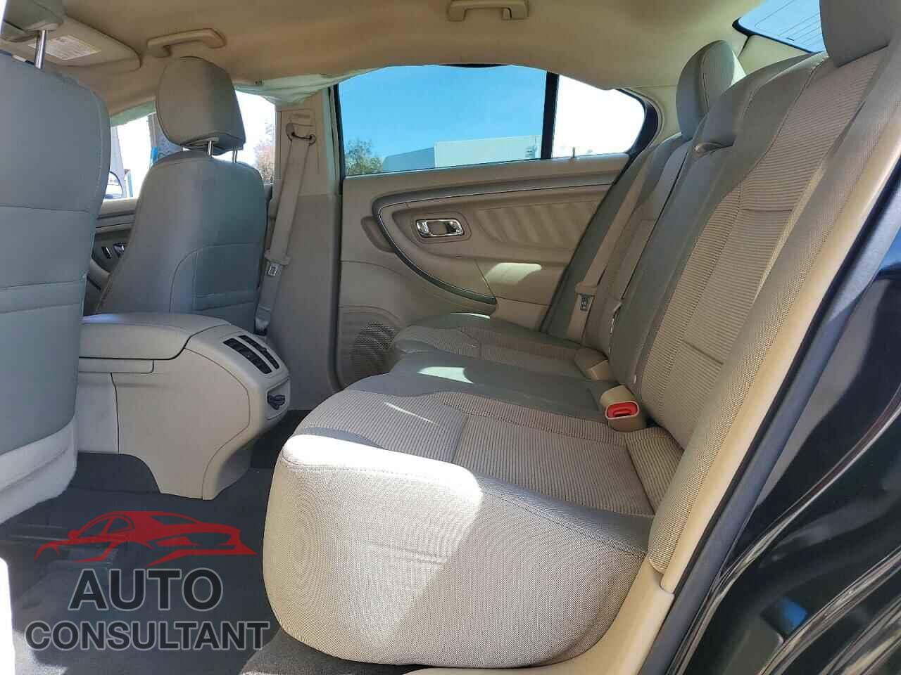 FORD TAURUS 2017 - 1FAHP2E80HG105431
